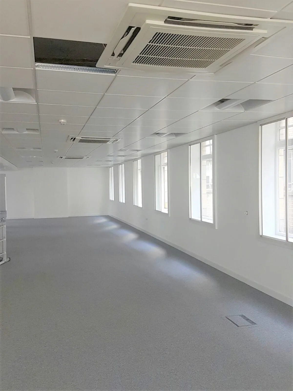 Servicing Air-conditioning | High Holborn Office Block - 4