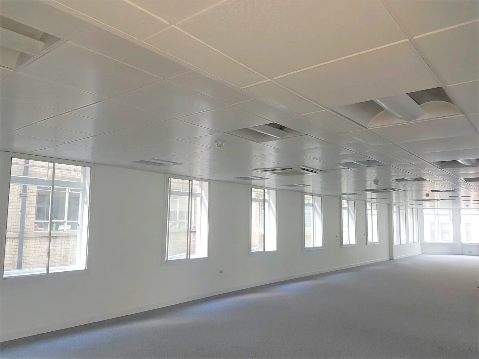 Servicing Air-conditioning | High Holborn Office Block - 3