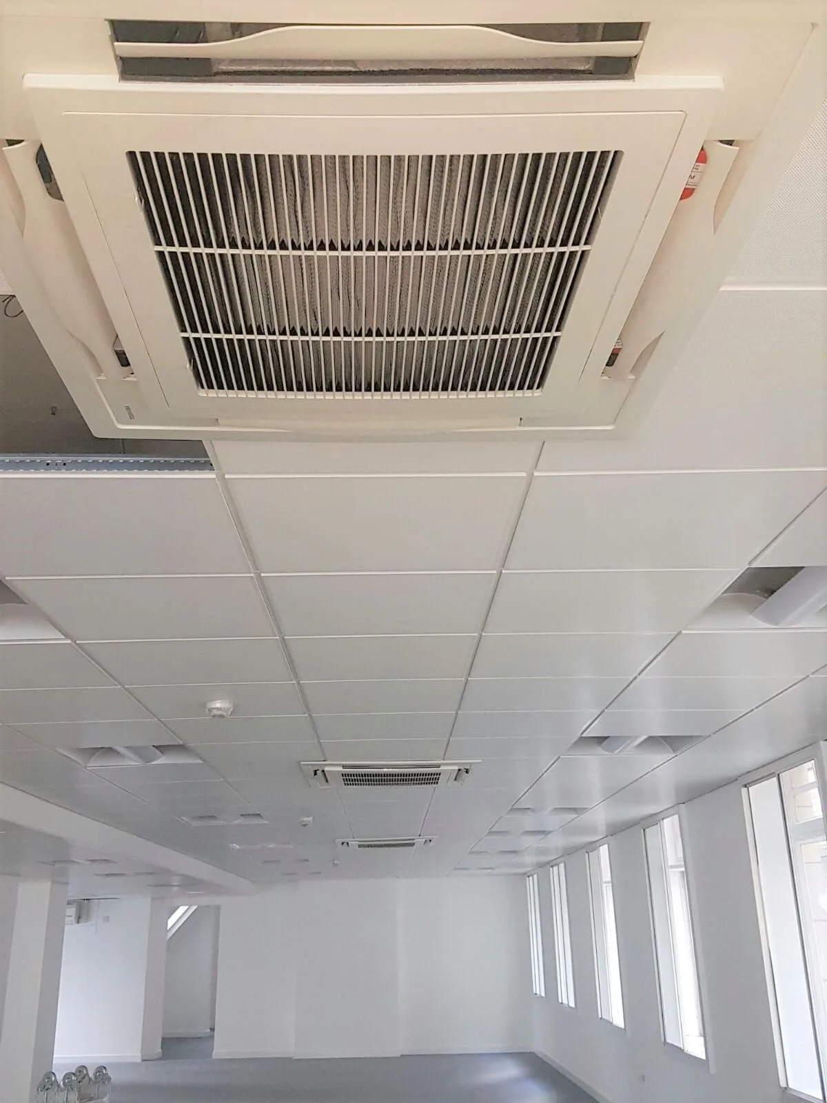 Servicing Air-conditioning | High Holborn Office Block - 2