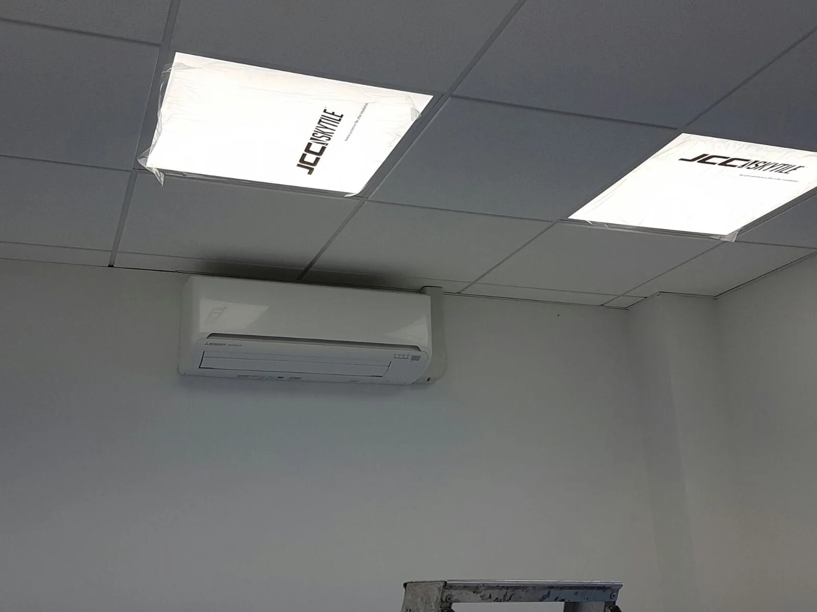 Kew Bridge Piazza: Mitsubishi Air-conditioning Installation - 3