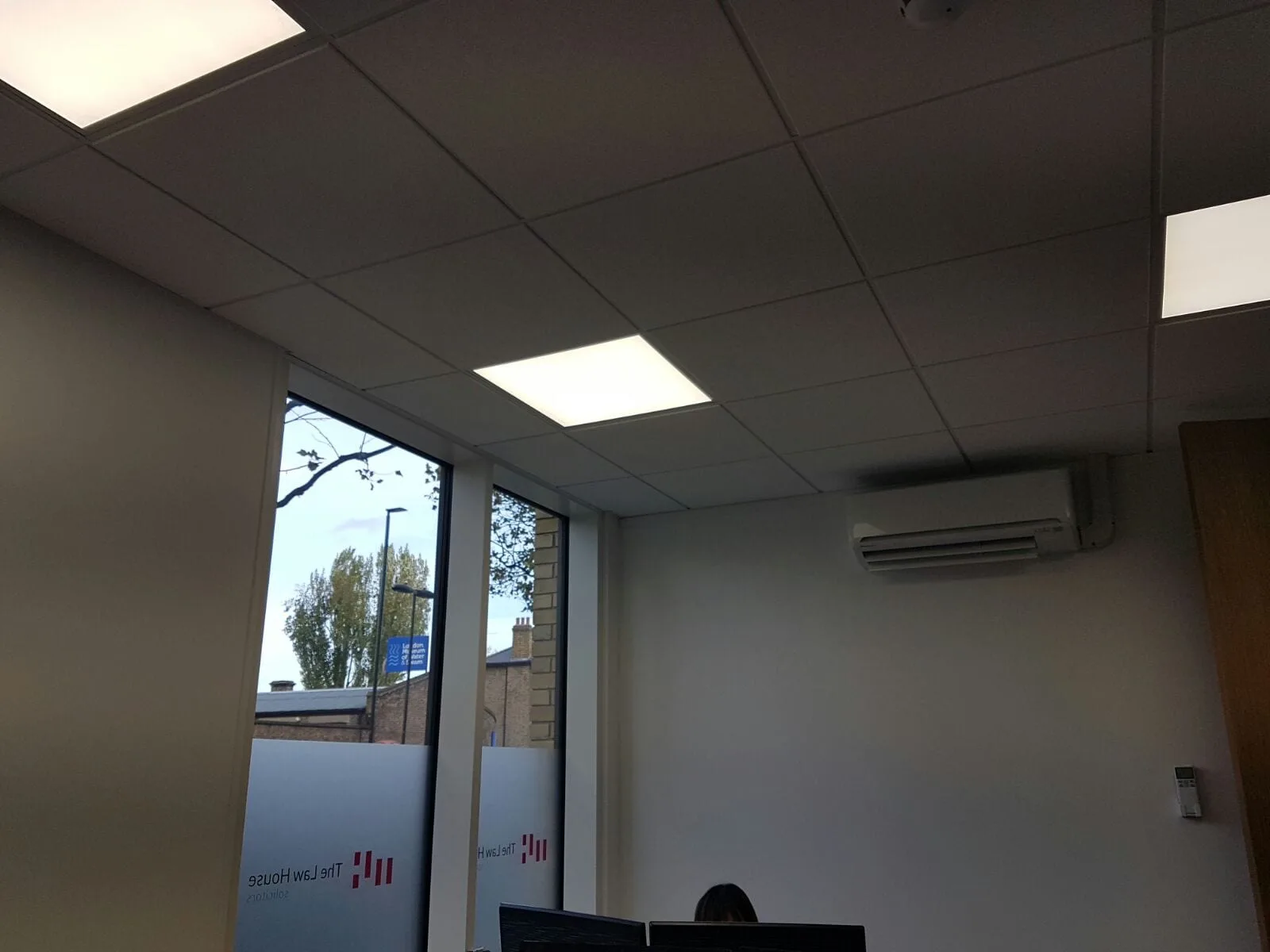 Kew Bridge Piazza: Mitsubishi Air-conditioning Installation - 7